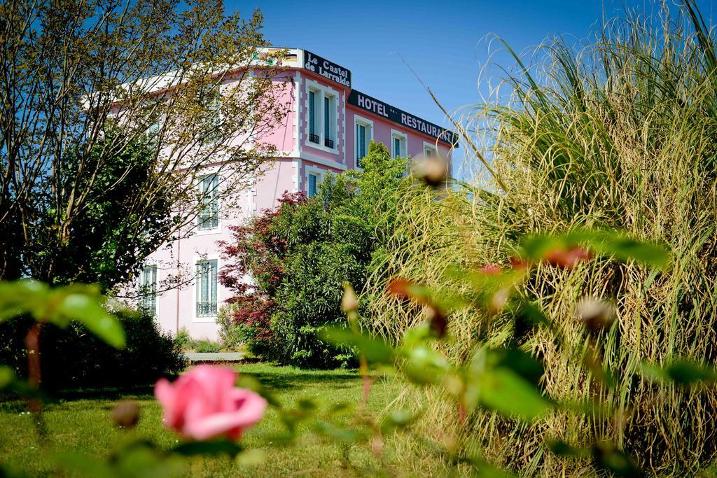 Hotel Le Castel De Larralde Assat Exterior foto