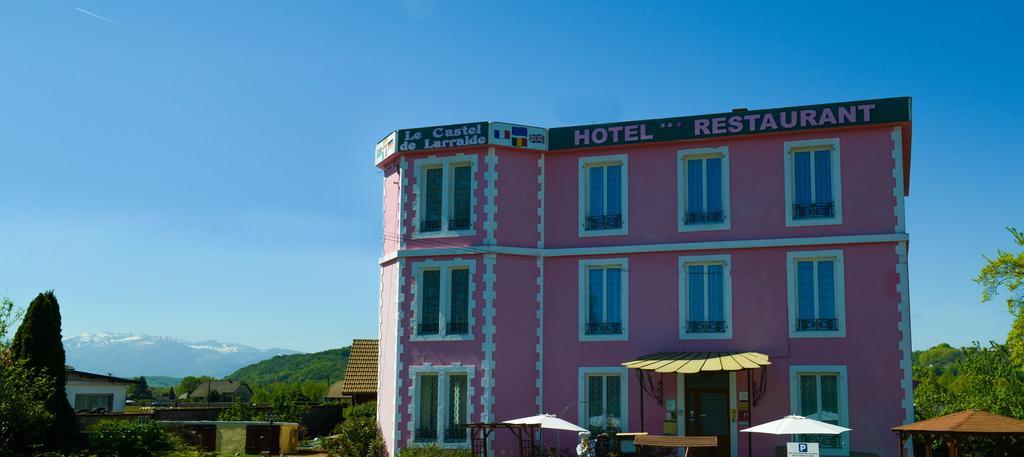 Hotel Le Castel De Larralde Assat Exterior foto